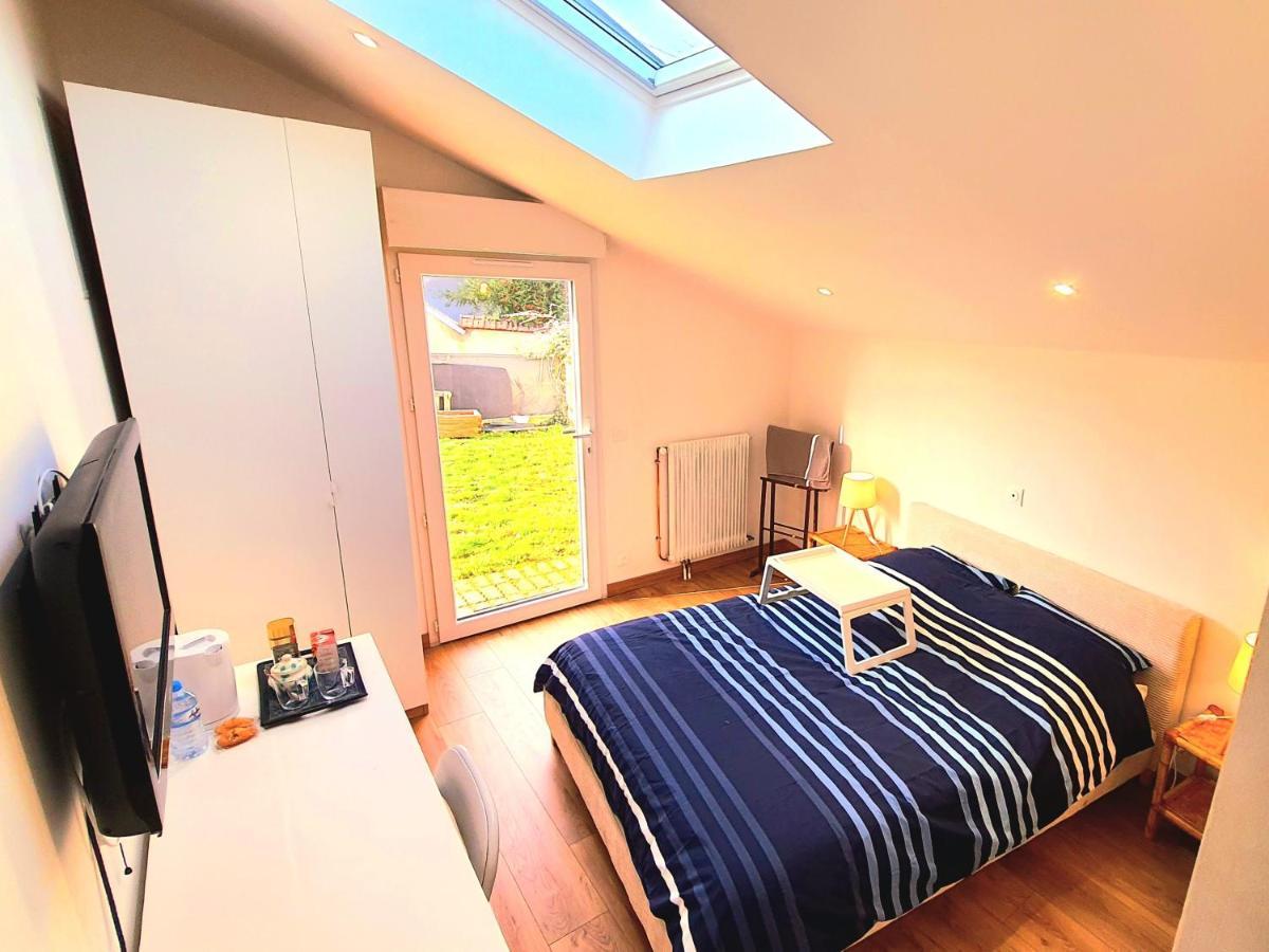 Chambre Paisible Chez L'Habitant En Rez De Chaussee Avec Salle D'Eau 10 Min Gare Et Centre Ville Évreux Exteriör bild